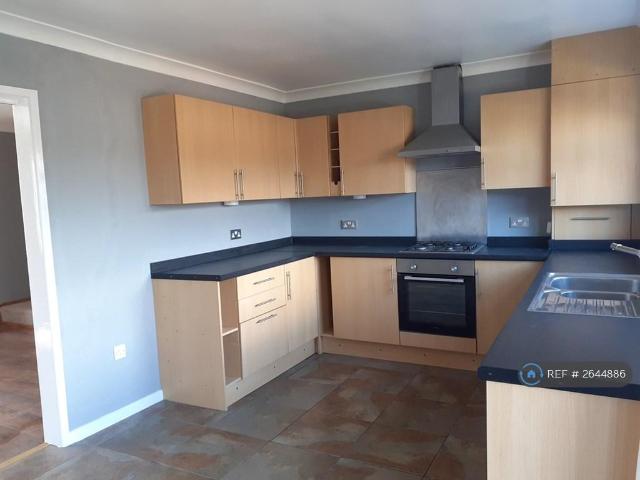 3 bedroom detached house to rent