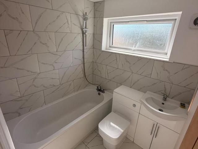 3 bedroom detached house to rent