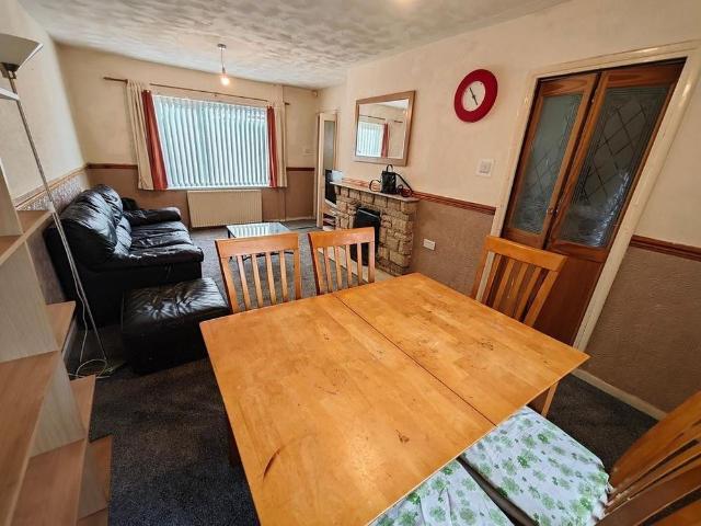 3 bedroom detached house to rent