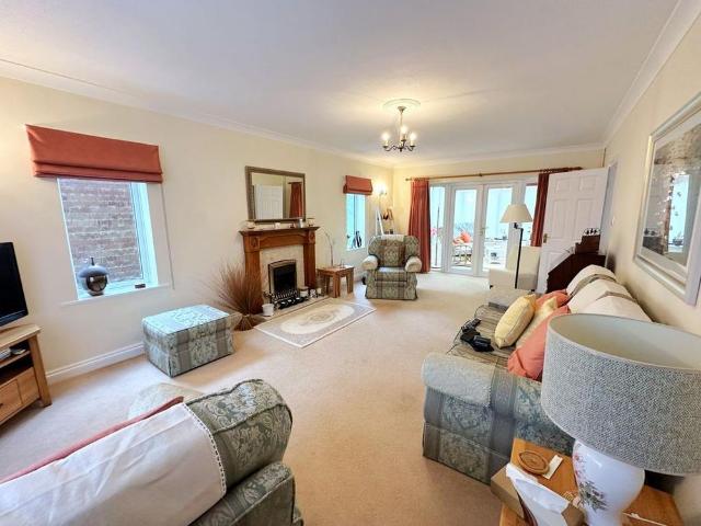 3 bedroom detached house to rent