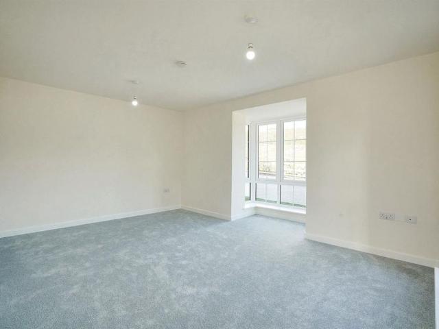 3 bedroom detached house to rent