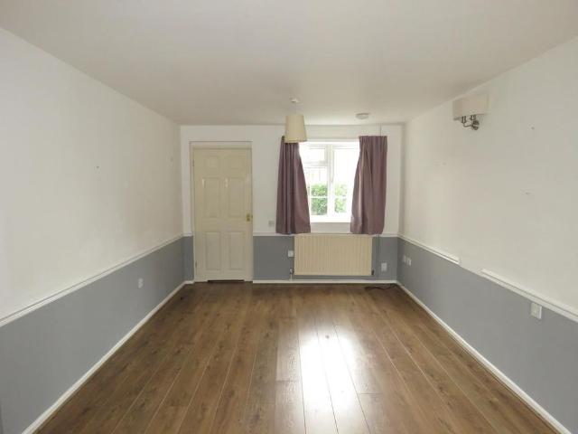 3 bedroom detached house to rent