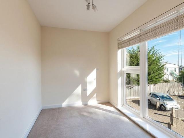3 bedroom detached house to rent