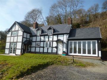 Powys county, Wales - Fireplace, Equipped kitchen