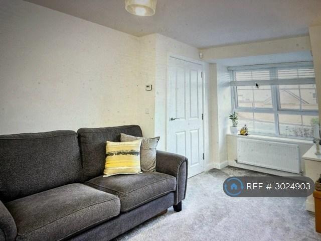 3 bedroom detached house to rent
