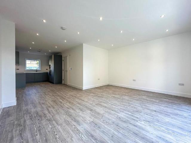 3 bedroom detached house to rent