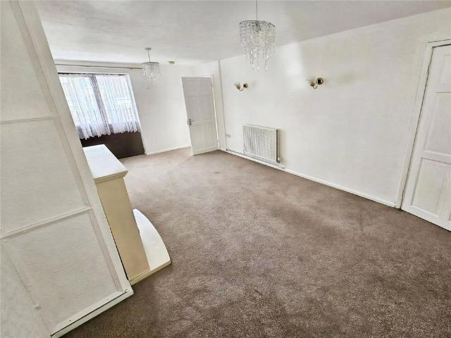 3 bedroom detached house to rent