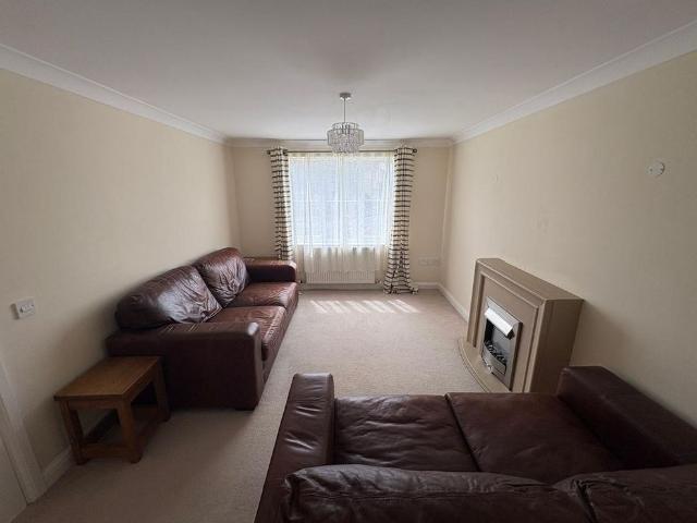 3 bedroom detached house to rent