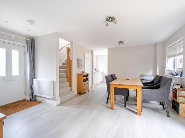 3 bedroom detached house to rent