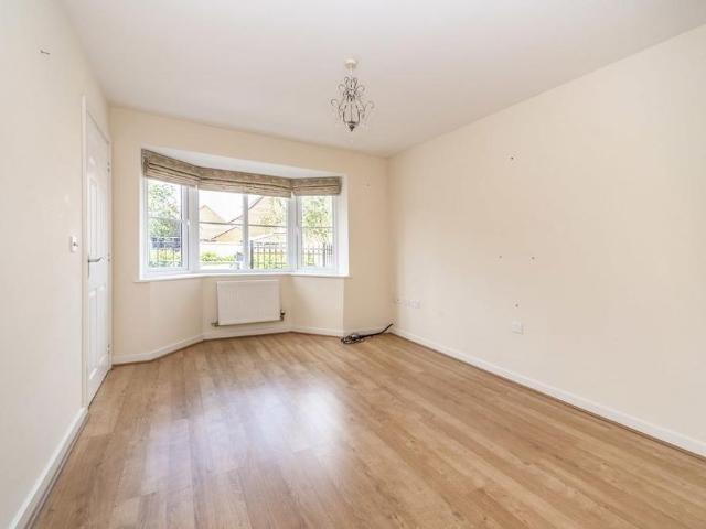 3 bedroom detached house to rent