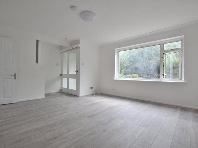 3 bedroom detached house to rent