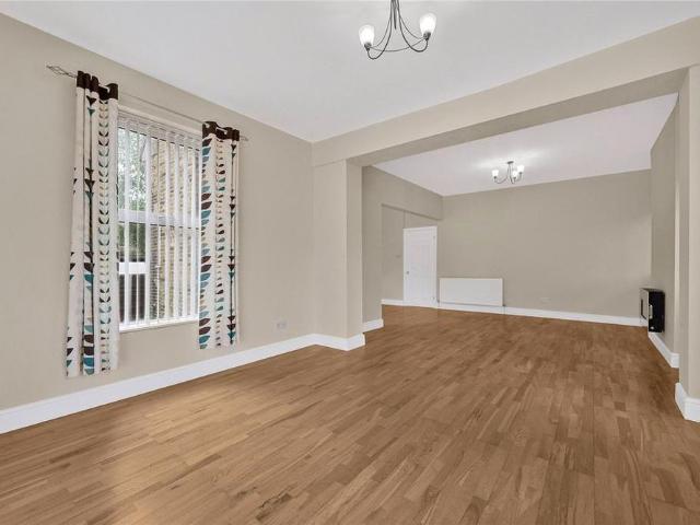 3 bedroom detached house to rent