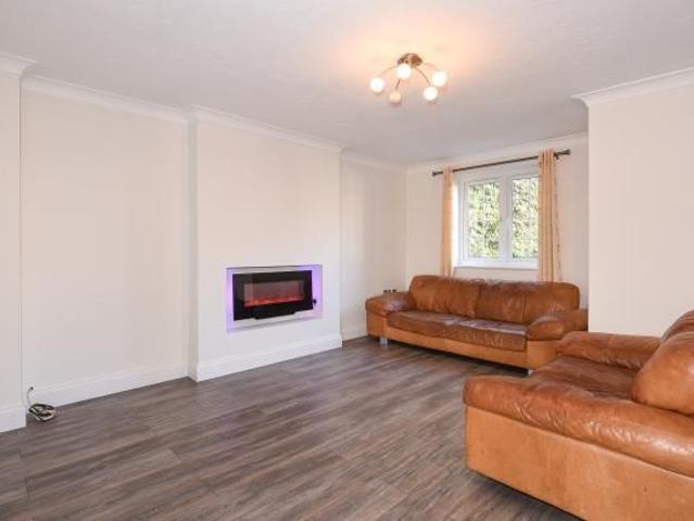 3 bedroom detached house to rent
