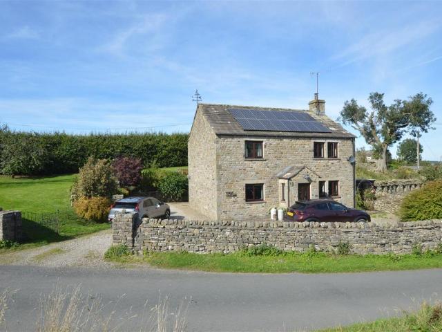 3 bedroom detached house to rent