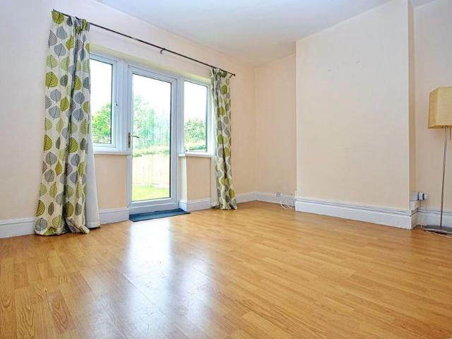 3 bedroom detached house to rent