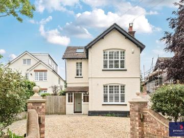3 bedroom detached house to rent