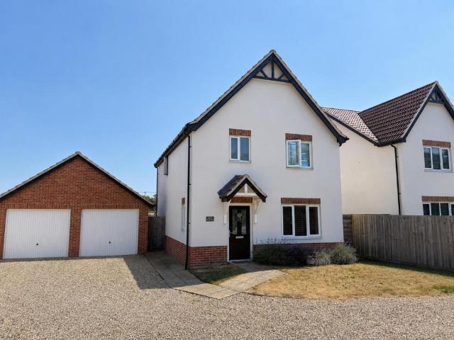 3 bedroom detached house to rent