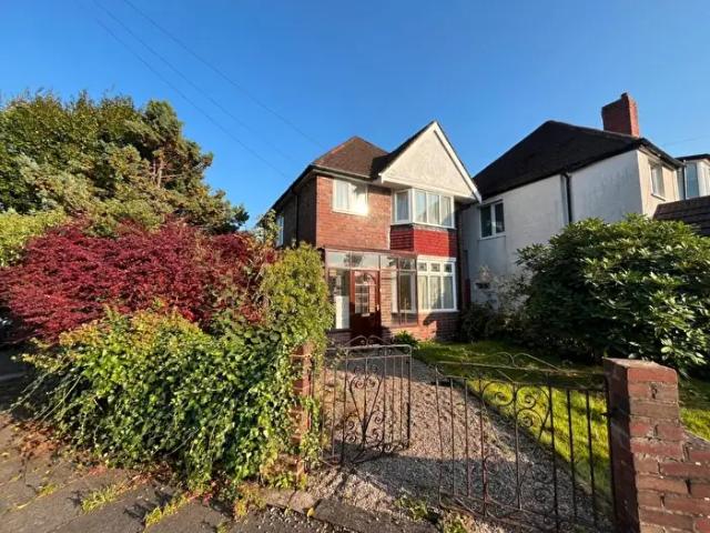 3 Bedroom Detached House To Rent In Temple Avenue, Birmingham, West Midlands, B28