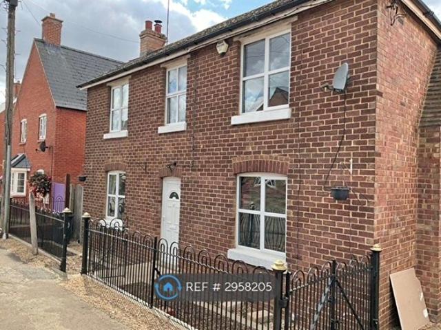 3 Bedroom Detached House To Rent In The Leys, Northampton, NN7