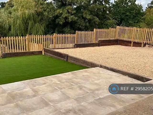 3 Bedroom Detached House To Rent In The Leys, Northampton, NN7