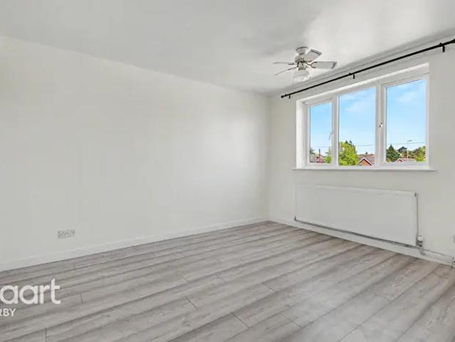 3 Bedroom Detached House To Rent In Valley Road, Loughborough, LE11