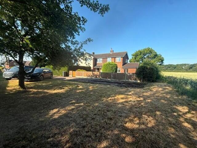 3 Bedroom Detached House To Rent In Ashby Road, Tamworth, B79
