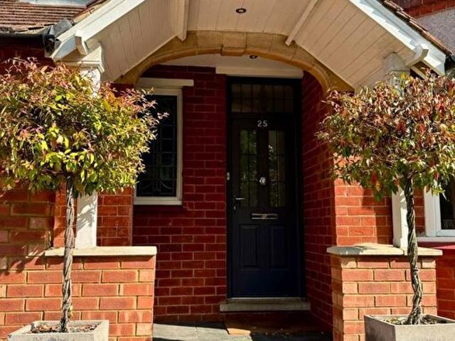 3 Bedroom Detached House To Rent In Badby Road West, Daventry, NN11