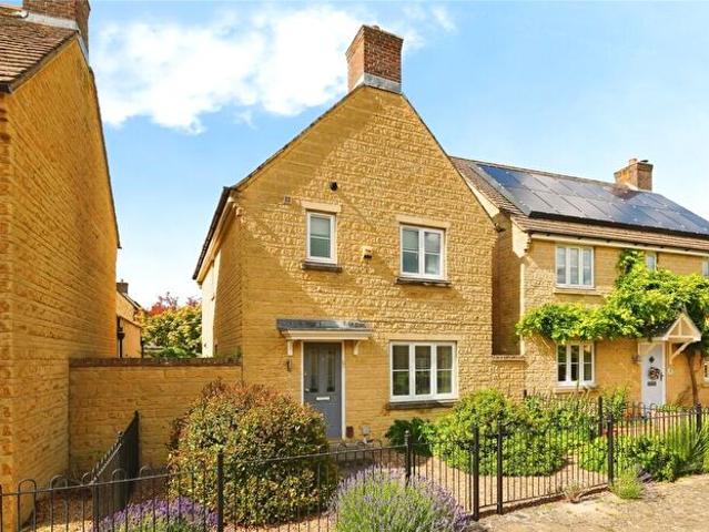 3 Bedroom Detached House To Rent In Beech Grove, Witney, Oxfordshire, OX28