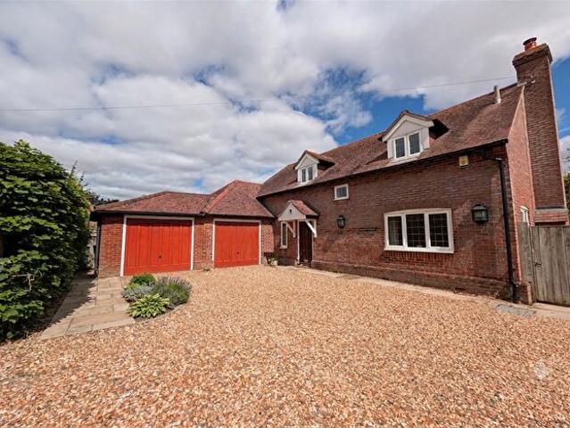 3 Bedroom Detached House To Rent In Bishopstone, Aylesbury, HP17