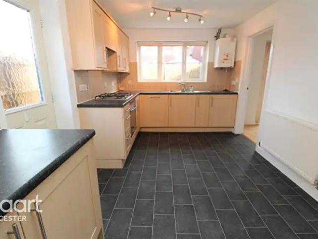 3 Bedroom Detached House To Rent In Cawston Close, Leicester, LE5