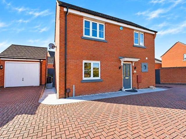 3 Bedroom Detached House To Rent In Cowslip Lane, Thurnby, Leicester, LE7