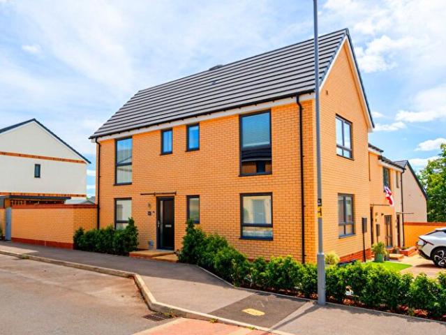 3 Bedroom Detached House To Rent In Dahl Drive, Milton Keynes, MK4