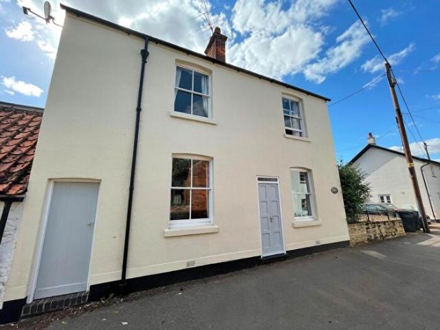 3 Bedroom Detached House To Rent In Dove Lane, Harrold, MK43