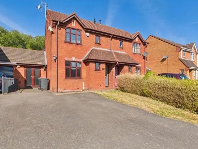 3 Bedroom Detached House To Rent In Exbury Way, Nuneaton, CV11