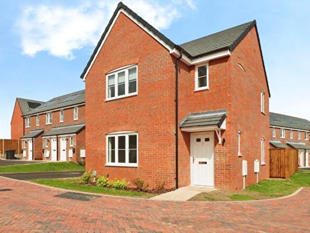 3 Bedroom Detached House To Rent In Fairburn Close, Market Harborough, Leicestershire, LE16