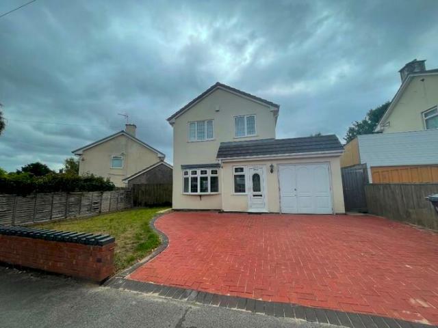 3 Bedroom Detached House To Rent In Fallowfield Road, Solihull, West Midlands, B92