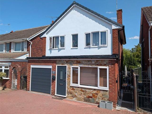 3 Bedroom Detached House To Rent In Featherstone Close, Nuneaton, Warwickshire, CV10