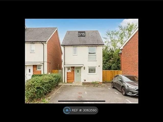 3 Bedroom Detached House To Rent In Grove Corner, Milton Keynes, MK14