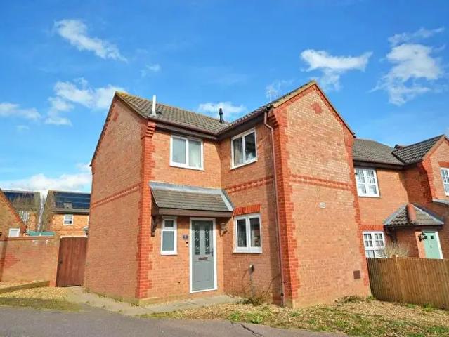 3 Bedroom Detached House To Rent In Greenside Hill, Emerson Valley, Milton Keynes, Buckinghamshire, MK4
