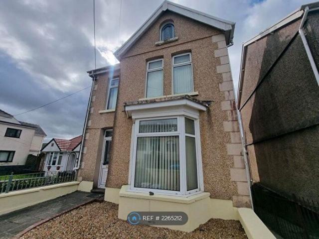 3 Bedroom Detached House To Rent In Heol Y Gors, Ammanford, SA18