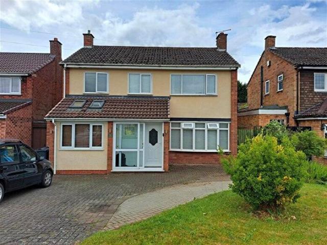 3 Bedroom Detached House To Rent In Heath Croft Road, Four Oaks, Sutton Coldfield, B75