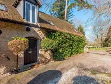 3 Bedroom Detached House To Rent In Headington Road, Headington, OX3
