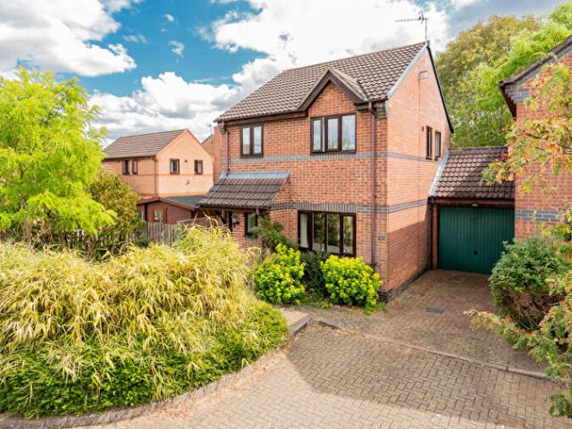3 Bedroom Detached House To Rent In HIndemith Gardens, Milton Keynes, MK7