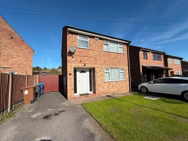 3 Bedroom Detached House To Rent In Hollowood Avenue, Derby, Derby City, DE23