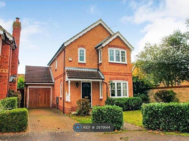 3 Bedroom Detached House To Rent In Holly Drive, Aylesbury, HP21