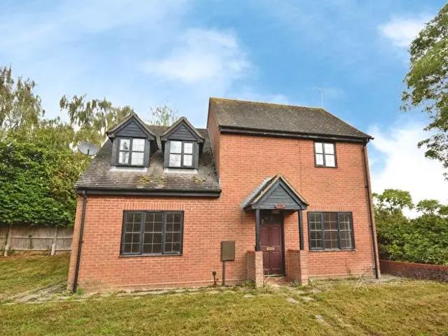 3 Bedroom Detached House To Rent In King Street, Stewkley, LU7