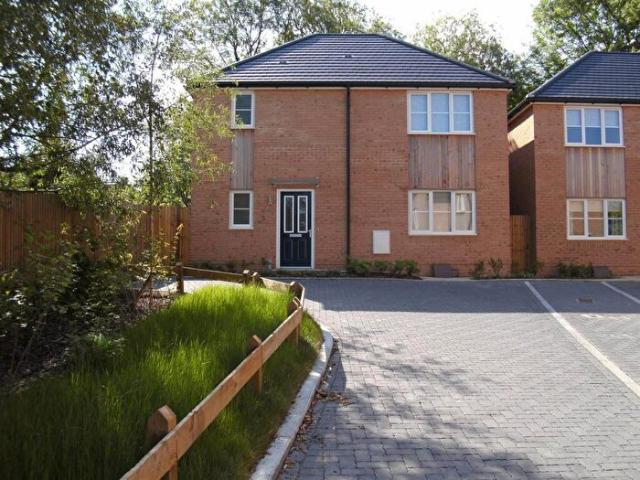 3 Bedroom Detached House To Rent In Marston, OX3