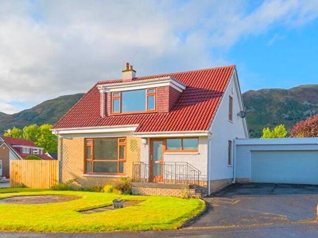 3 Bedroom Detached House To Rent In Melloch Crescent, Tillicoultry, Clackmannanshire, FK13
