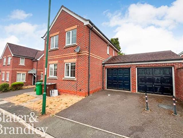 3 Bedroom Detached House To Rent In Smedley Close, Nottingham, NG8
