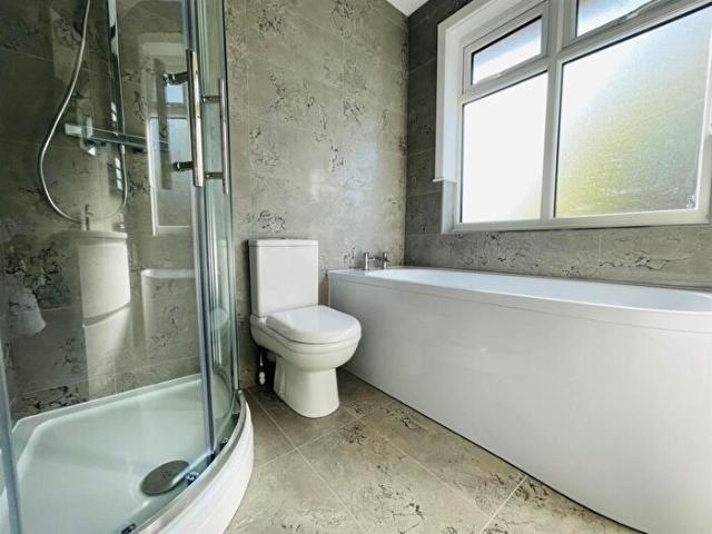 3 Bedroom Detached House To Rent In Stoughton Road, Oadby, LE2